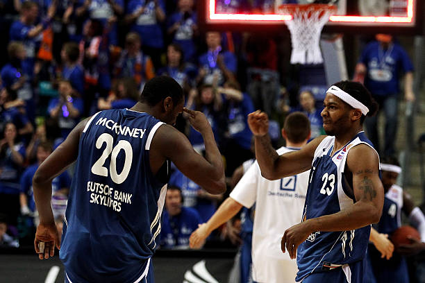 称他可能为 称他可能为